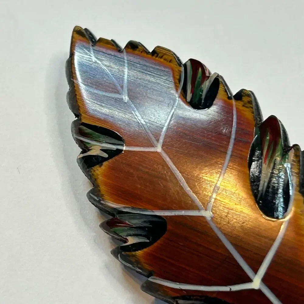 Unbranded vintage carved